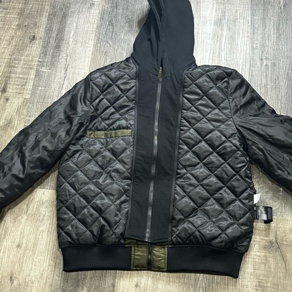 GUESS Men’s Bomber Jacket w/ detachable hood, quilted inside, inside pocket,EUC - Picture 16 of 16